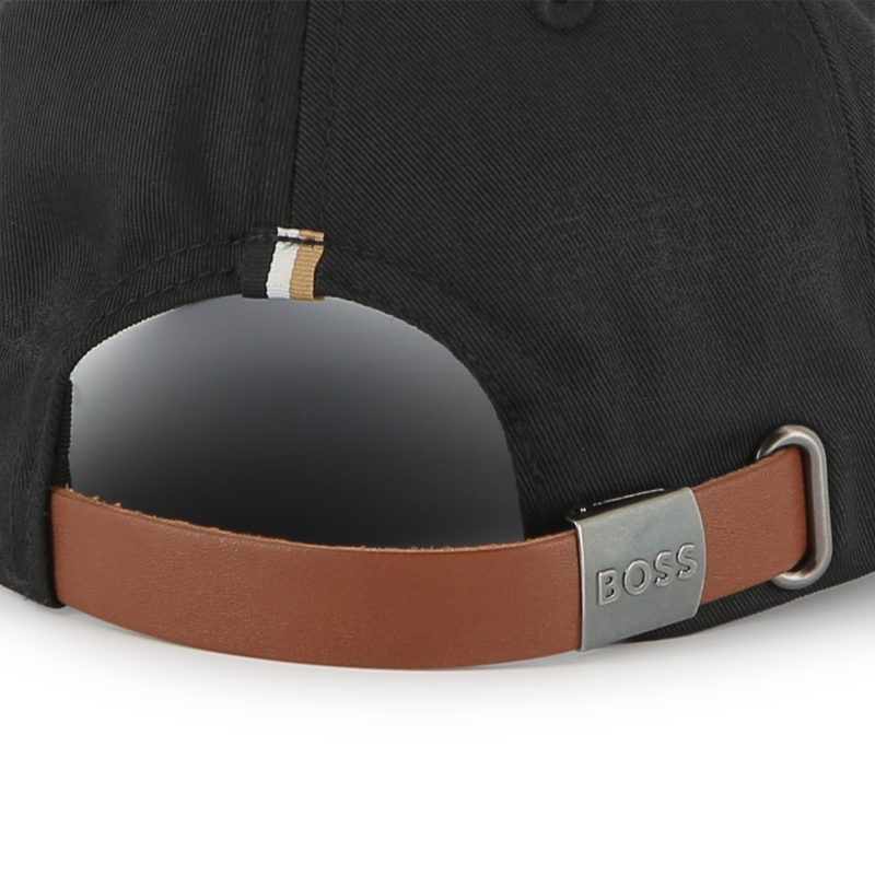Cap with adjustable fastening. BOSS 
                    BOY