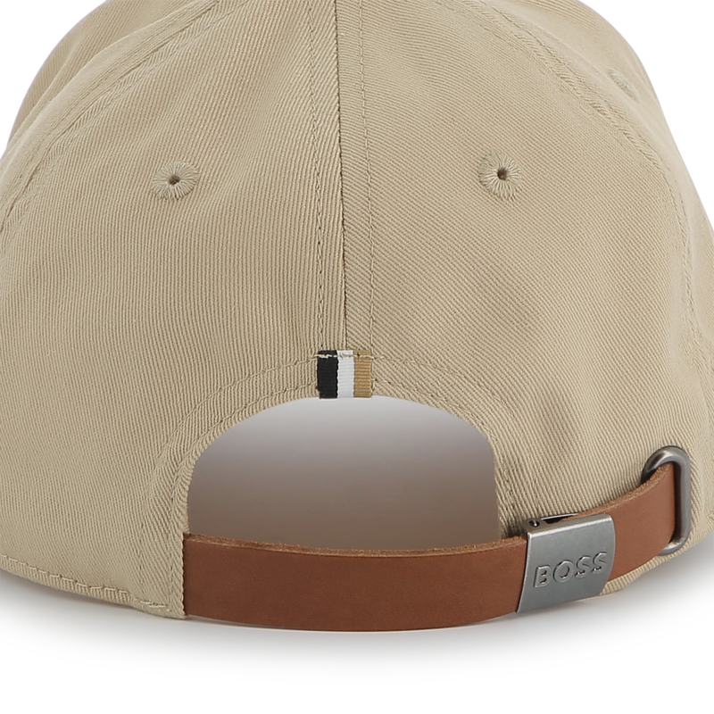 Cap with adjustable fastening. BOSS 
                    BOY