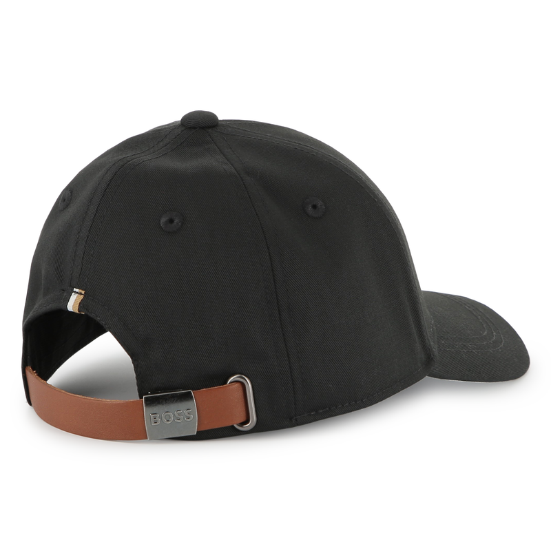 Cap with adjustable fastening. BOSS 
                    BOY